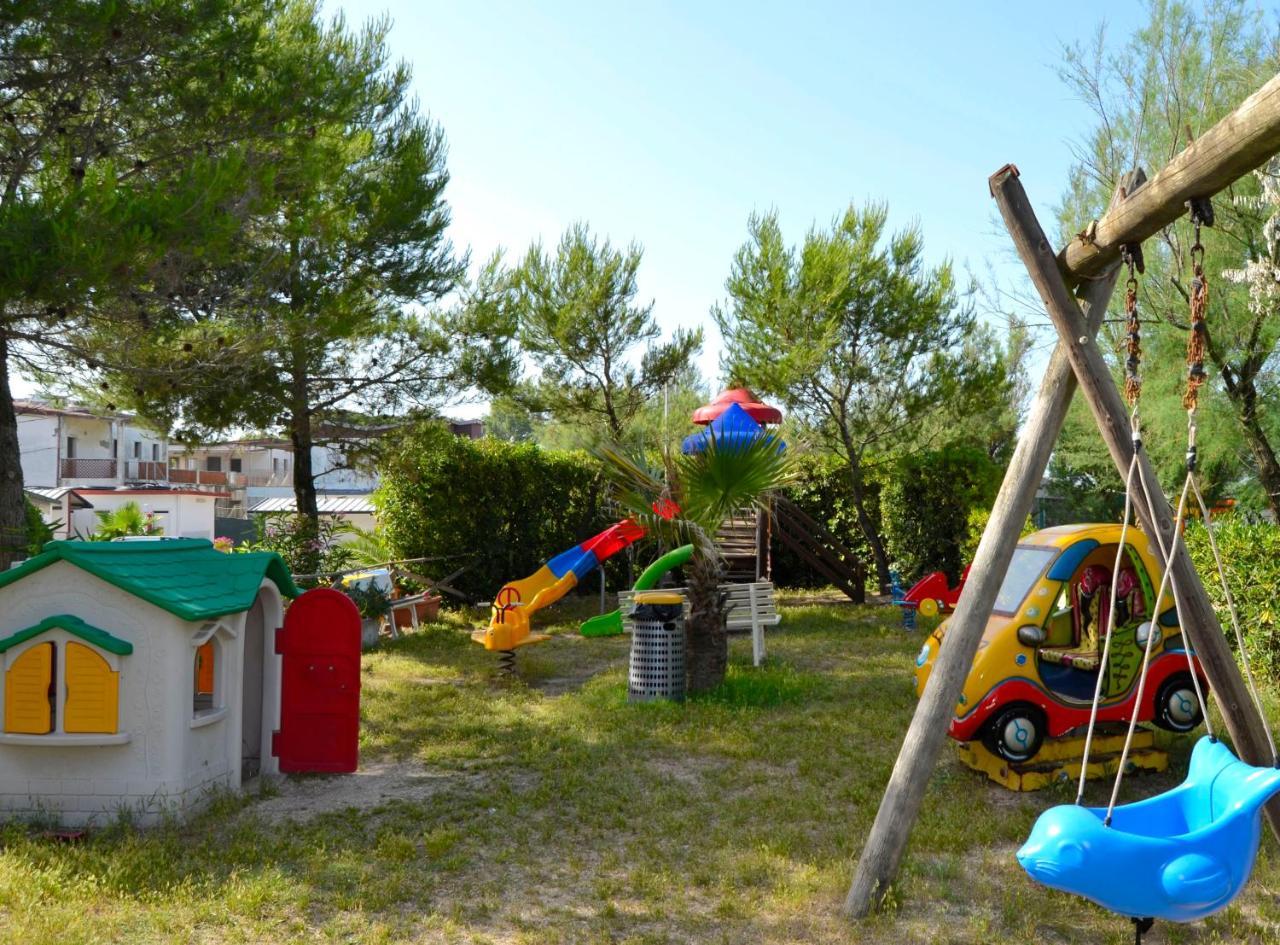 Camping La Pineta بورتو ريكاناتي المظهر الخارجي الصورة